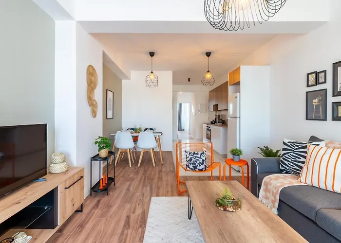 Bianca 2-bedroom In * Larnaca