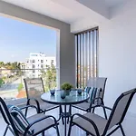 Bianca 2-bedroom In Apartment *